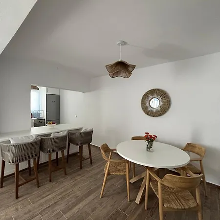 Relux Apartment Parikia (Paros)
